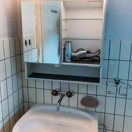 Simple And Rustic - In Historic House * Wilderswil